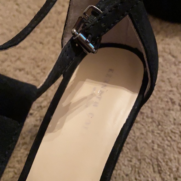 Kenneth Cole platformed black heals - Picture 3 of 3